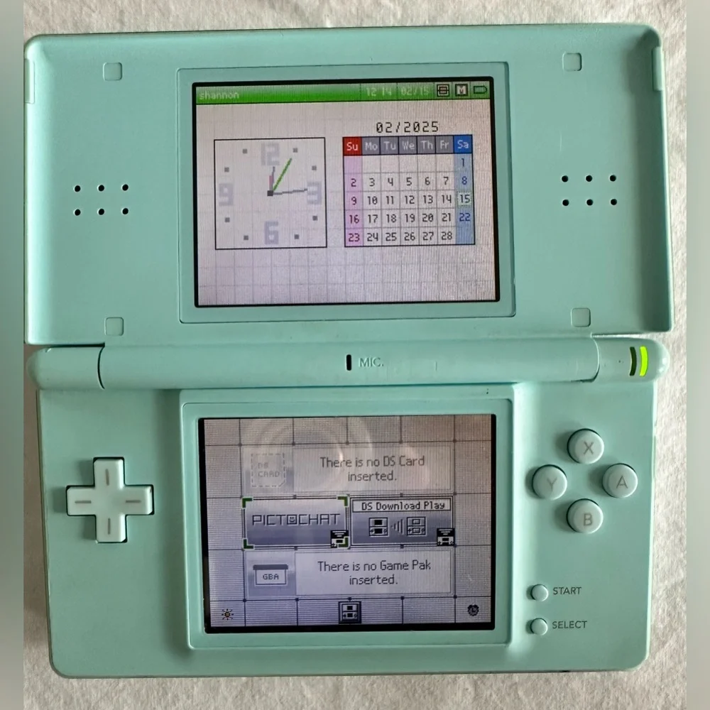 Nintendo Blue Handheld Console Dual-Screen - Picture 2 of 4